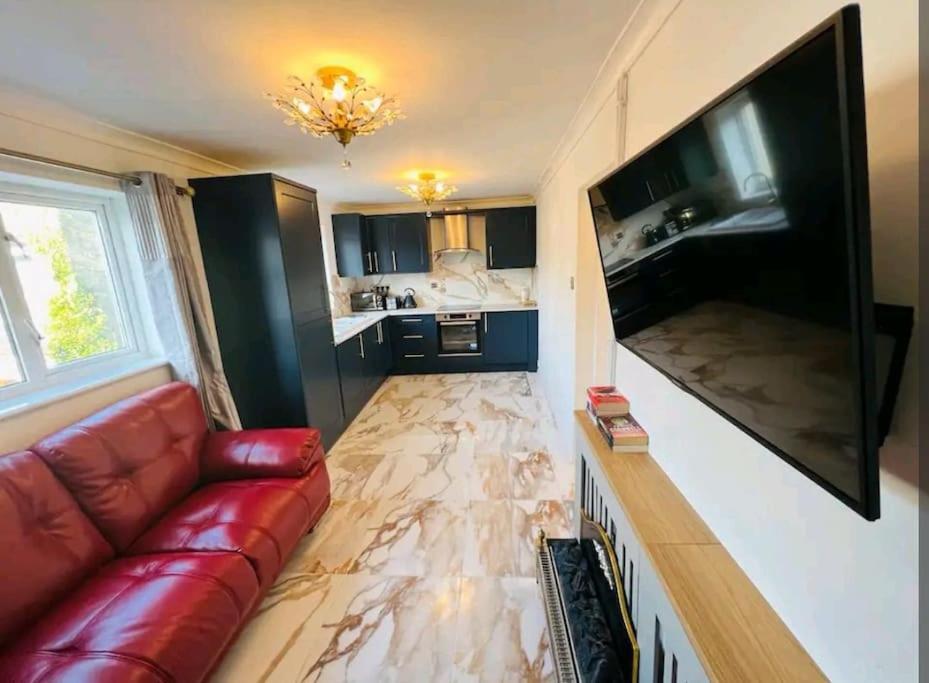 Modern 2 Bedroom Flat By Dover Port, Castle& Sea! Экстерьер фото
