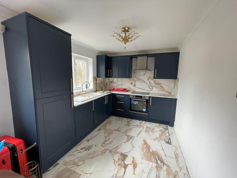 Modern 2 Bedroom Flat By Dover Port, Castle& Sea! Экстерьер фото