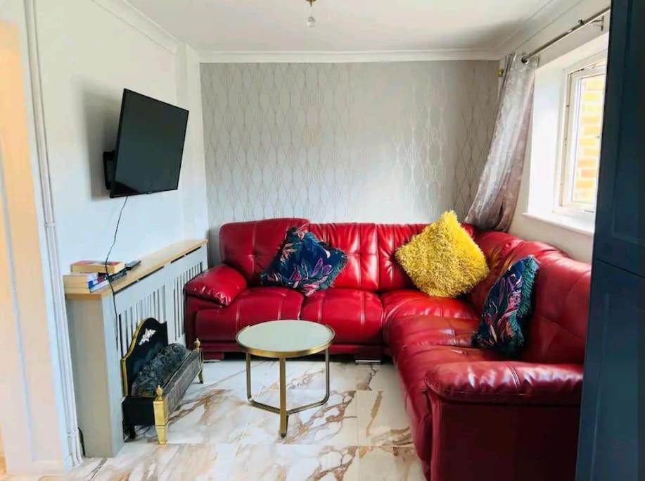 Modern 2 Bedroom Flat By Dover Port, Castle& Sea! Экстерьер фото